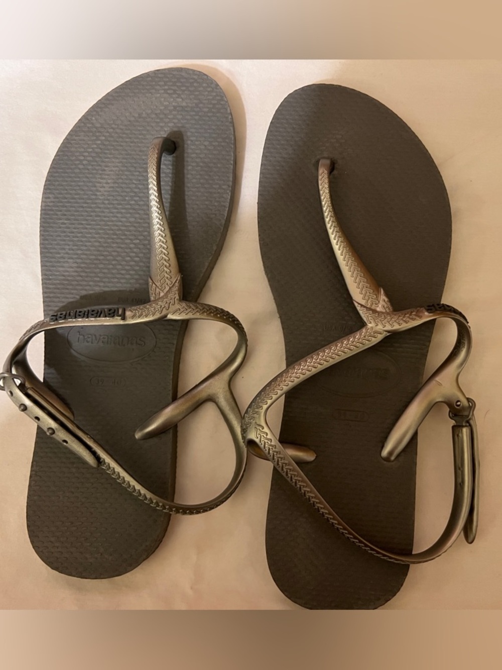 Women’s Metallic Silver Strappy Flip Sandals